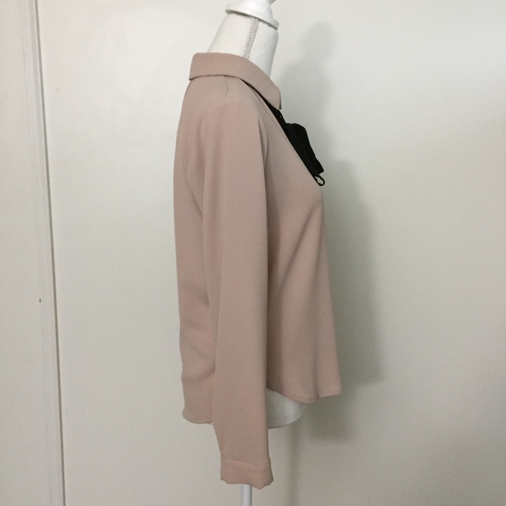❗️SOLD❗️F21 | Button-down Blouse | Size M - Picture 3 of 6